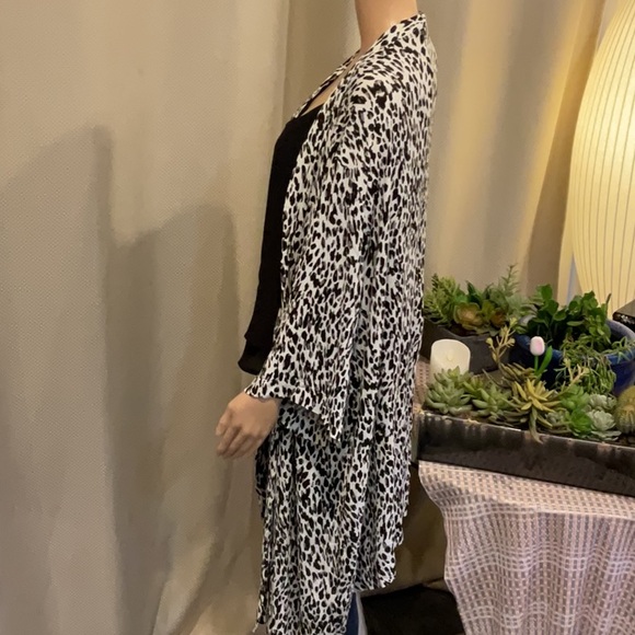 PTP 29 inches length 45” cheetah print duster - Picture 4 of 10